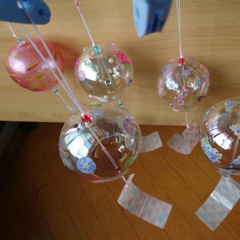 お掃除と風鈴作りの写真