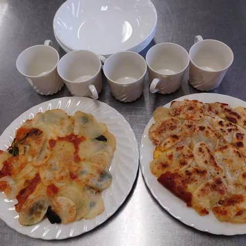 ジャガイモのガレット風とモンブランのお料理教室の写真