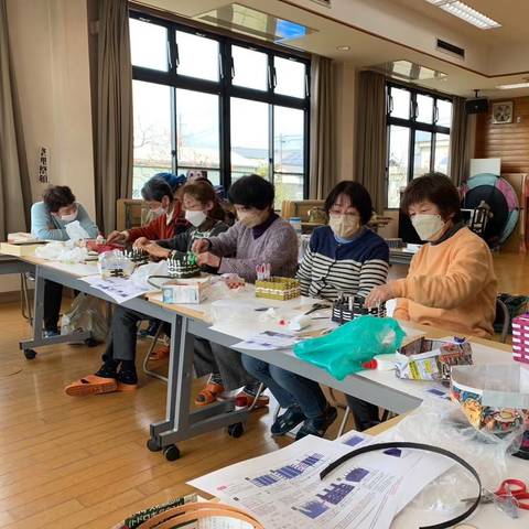 お掃除とクラフト講習会の写真