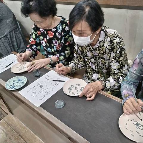 水茎の里で陶芸体験・ラ コリーナ・かねふくめんたいパーク見学の写真