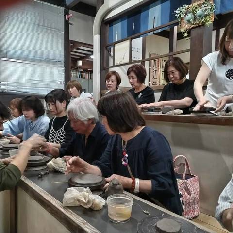 水茎の里で陶芸体験・ラ コリーナ・かねふくめんたいパーク見学の写真