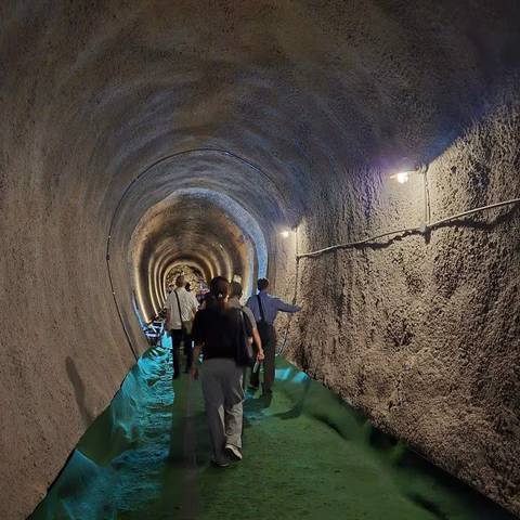 明治地区防災研修 亀の瀬地すべり歴史資料館の写真