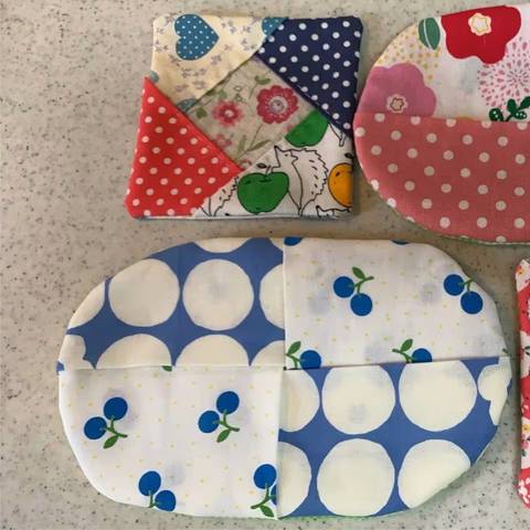 コースター作りチクチクの写真