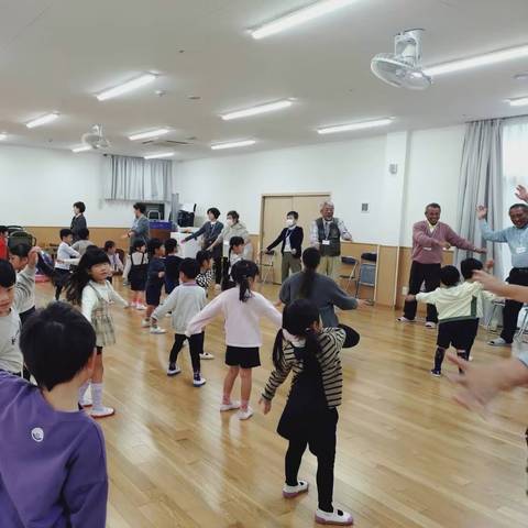明治わらべこども園 ランランタイムの写真