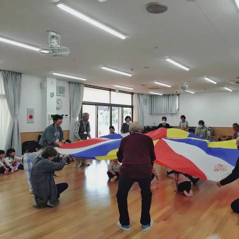 明治わらべこども園 ランランタイムの写真